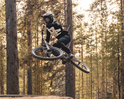 Boka mountainbikekurs och hoppkurser i Järvsö med MTB instruktörer.
