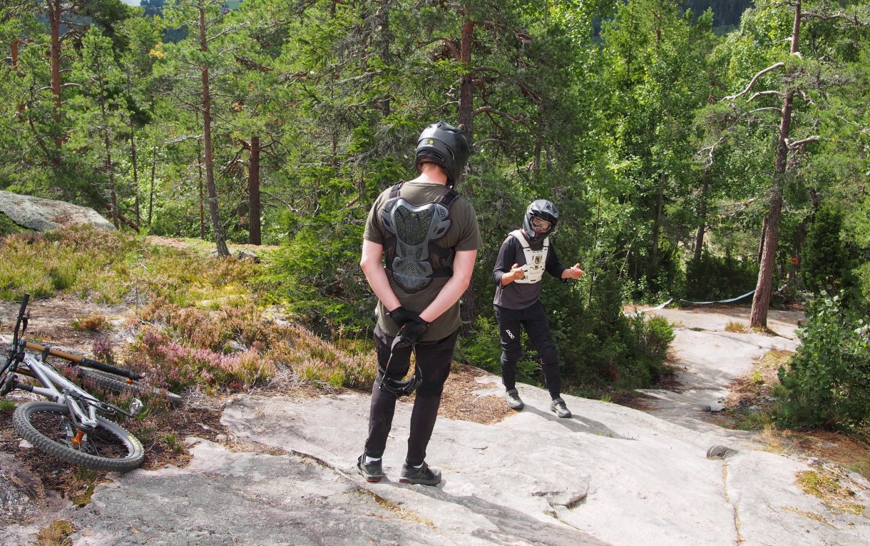 MTB kurs med coach privatlektion downhill.